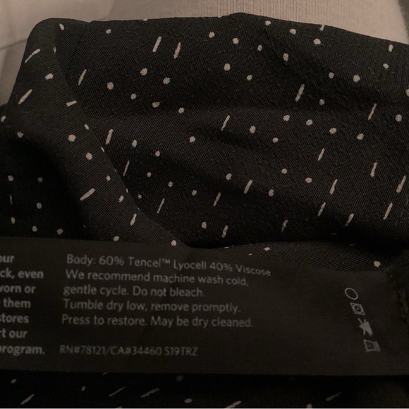 Eileen Fisher Blouse Dotted Short Sleeve Black White Size Medium NWOT - Picture 5 of 5